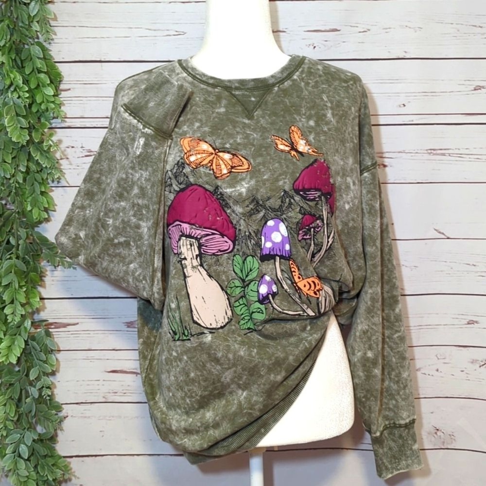 No Boundaries Juniors Acid Washed Graphic Crewneck Sweatshirt Fairycore Woodland